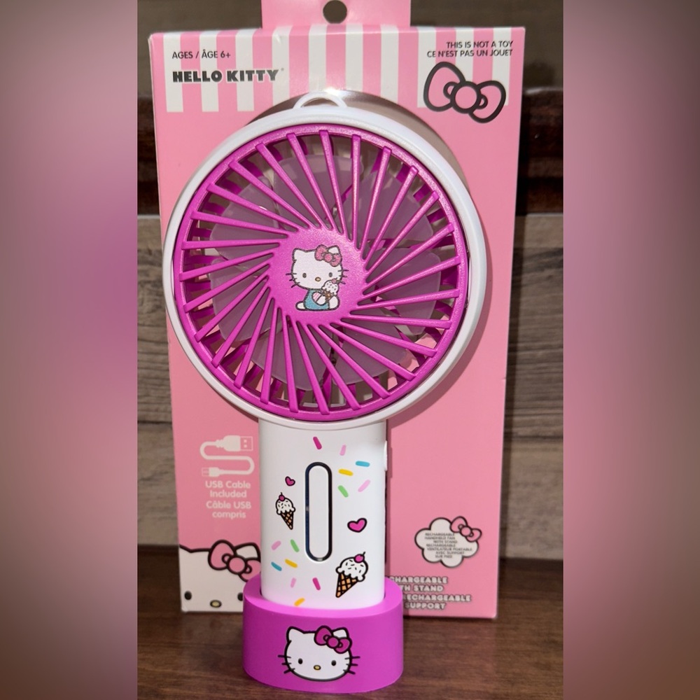 SÚPER CUTE 🥰 HELLO KITTY RECHARGEABLE PORTABLE FAN WITH STAND - NEW